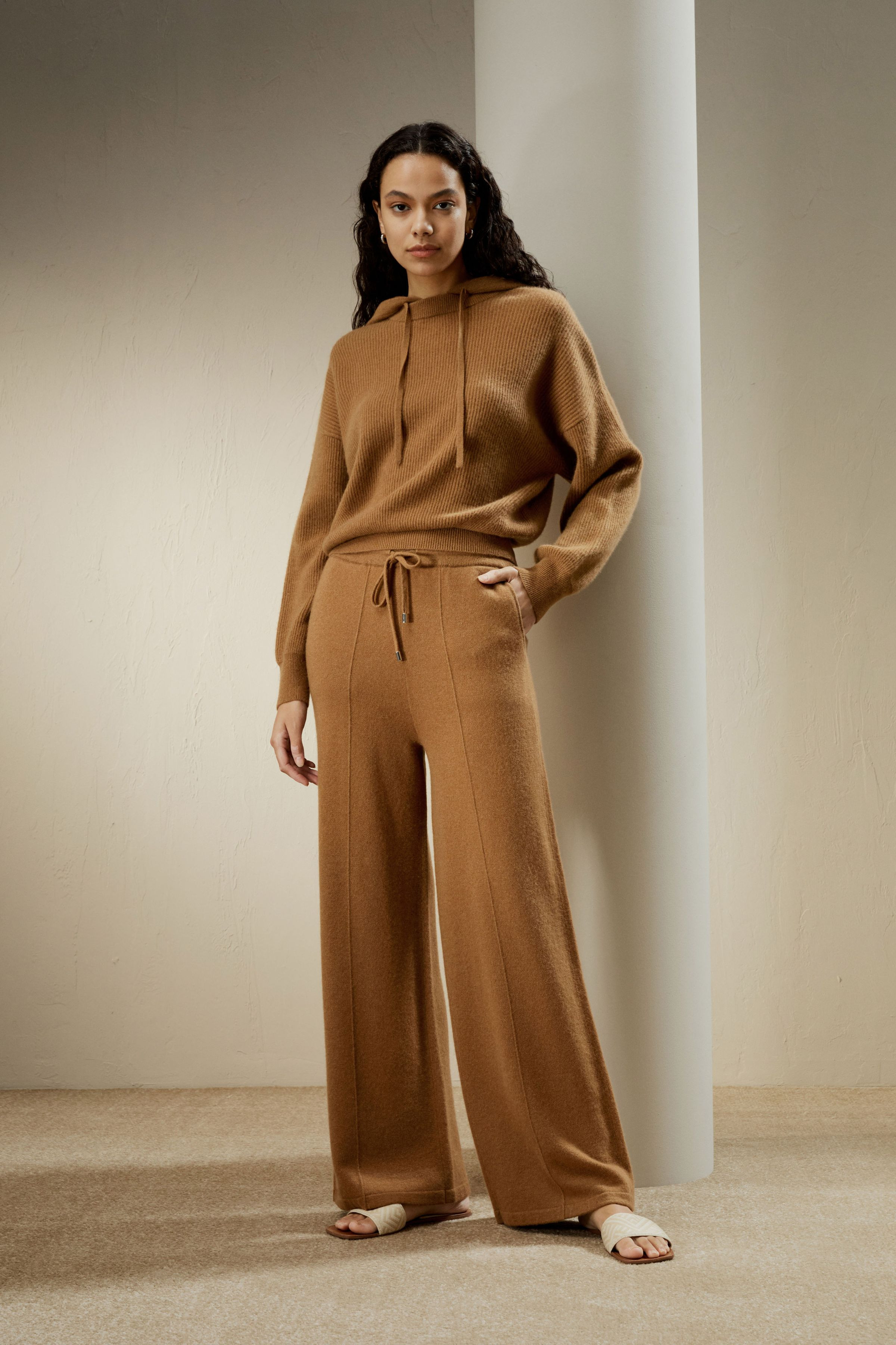 Fluid Cashmere Sweatpants | LILYSILK