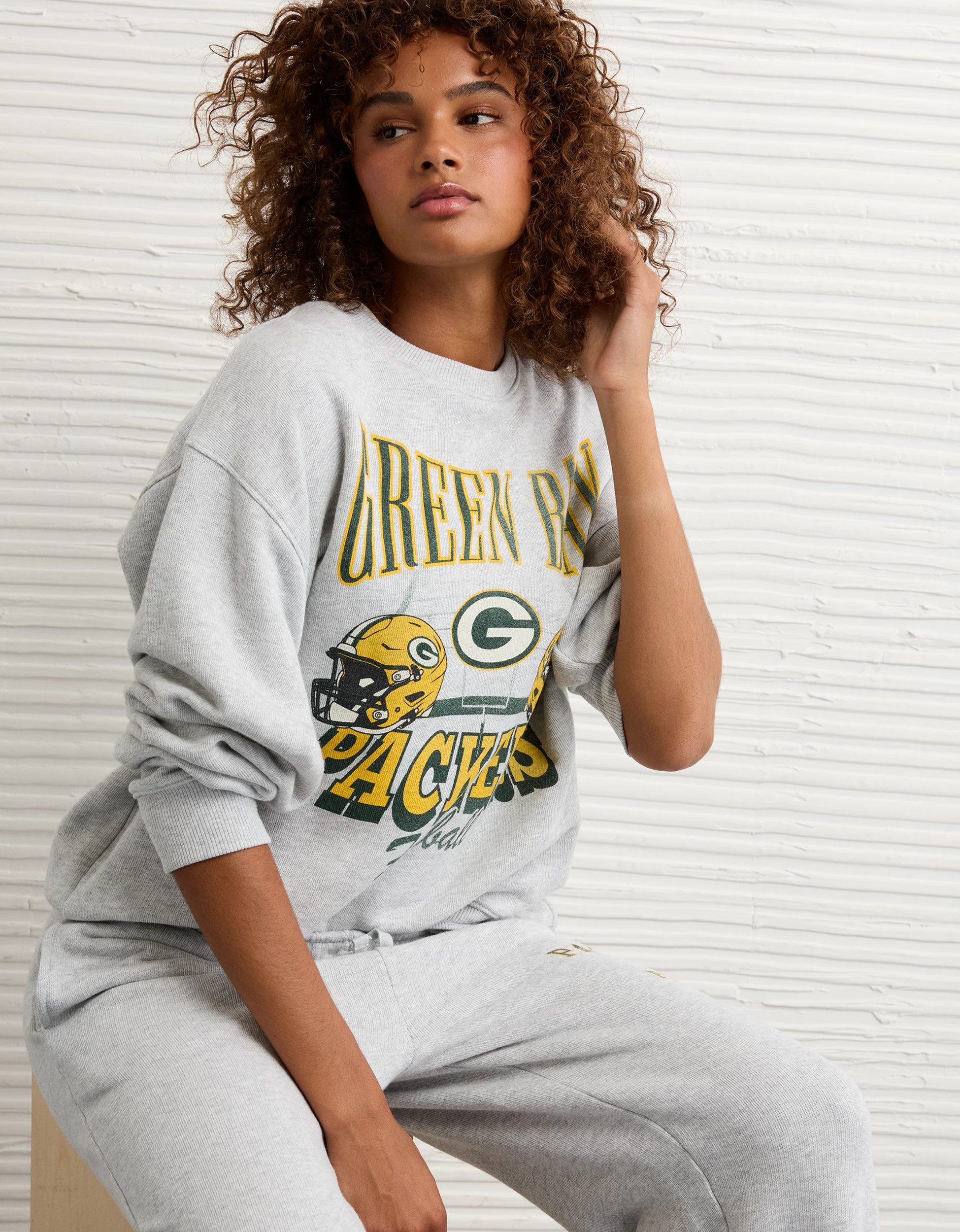 NFL Green Bay Packers Graphic Relaxed Fit Sweatshirt | American Eagle Outfitters (US & CA)