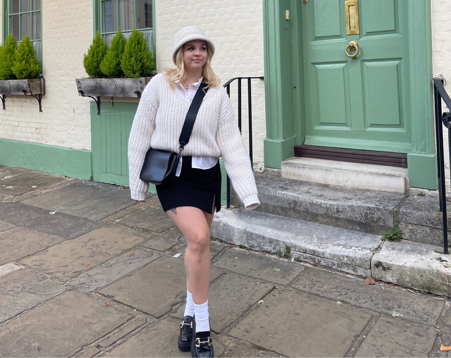 Bucket hats forever 🤎

#LTKstyletip #LTKSeasonal #LTKeurope