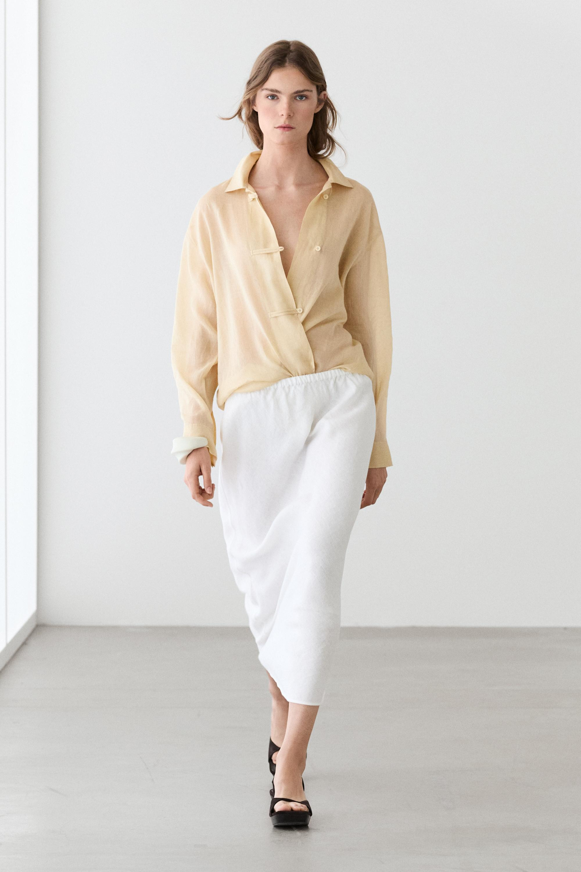 VIEW LOOK
Flowing total look 100% ramie shirt

 £69.95  Colour:  Beige  Add to basket Colour: Be... | Massimo Dutti UK