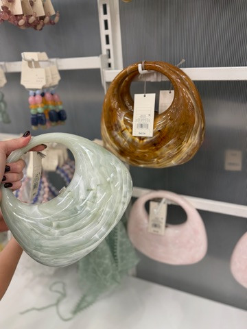 These crescent marble hand bags are so cutey!!

marble bag, purse, purse finds, new arrivals, target, target bags, target purses, clutch, clutches, mallory lee richardson 

 

#LTKmomlife #LTKFindsUnder50 #LTKFindsUnder100