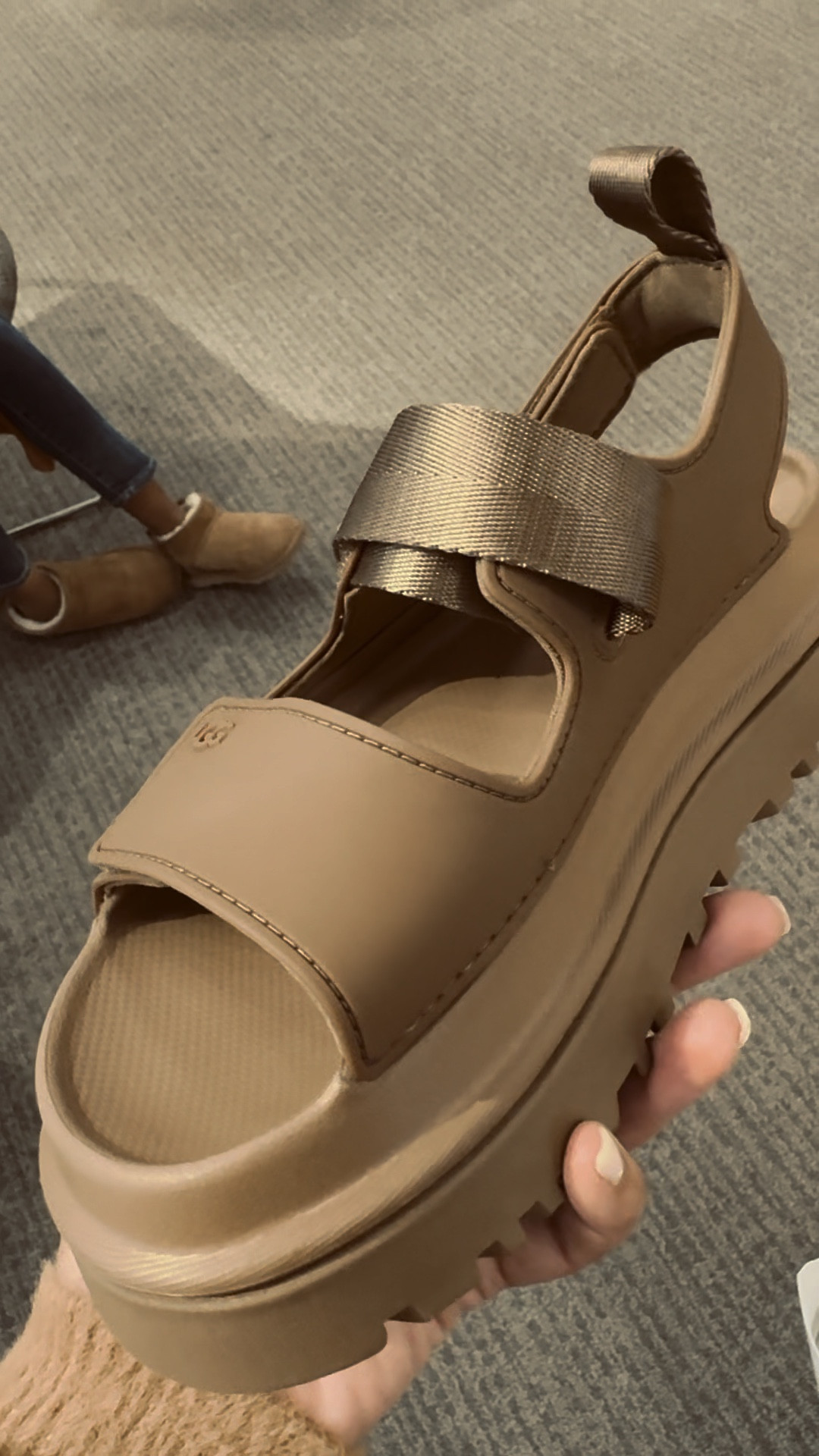 Light weight, cute and comfy sandals 

#LTKshoecrush #LTKstyletip #LTKSeasonal