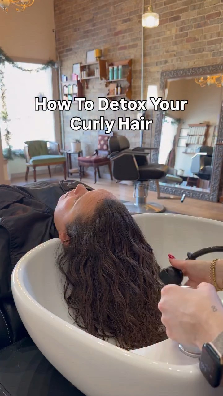 If you have hard water or aren’t using water-soluble products in your hair, you NEED to be detoxing your hair. As a stylist, this feels like something that is NOT optional. 

On top of your hair already creating buildup naturally and your environment adding to that buildup, then using water that can’t fully be washed out and/or adding products that will live there for an insane amount of time feels like a recipe for weighing curls down and disrupting your curl pattern.

If you aren’t sure if it’s really doing much for your hair when you detox it, I encourage you to try it ONCE and then come back to this post to tell me whether your hair was impacted.

If you need a professional product recommendation, Malibu Undo Goo is my go-to! Comment UNDOGOO and I’ll send you a link to this product and a few other favorites!
.
.
.
#clarifyingcurlyhair
#tipsforclarifyingcurls
#curlyhairdetox
#tipsandtricksforcurlyhair
#curlyhairtips