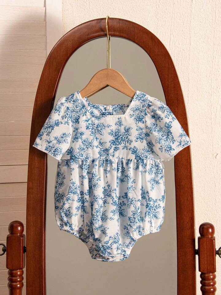 Baby Girl Floral Print Short Sleeve Bodysuit | SHEIN