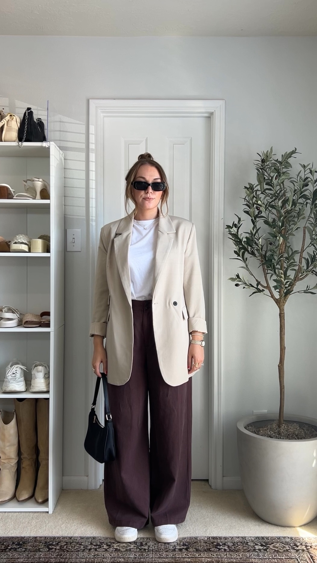 day one | early fall workwear outfits 🍂 comment ONE and i will send you the link to this look 🫶🏼✨⁠


Trousers M
Blazer M 
Tee M 
.⁠
.⁠
.⁠
.⁠
elevated basics, capsule wardrobe, wearable wardrobe, style tips, wearing vs styling, how to style, outfit ideas, fall fashion, work outfits, smart casual style, business casual style, Pinterest style, fall style 2023, styling outfits, autumn style.  #capsulewardrobe #fallstyle2023 #wearingvsstyling #howtostyle #workoutfits

#LTKSeasonal #LTKstyletip #LTKworkwear