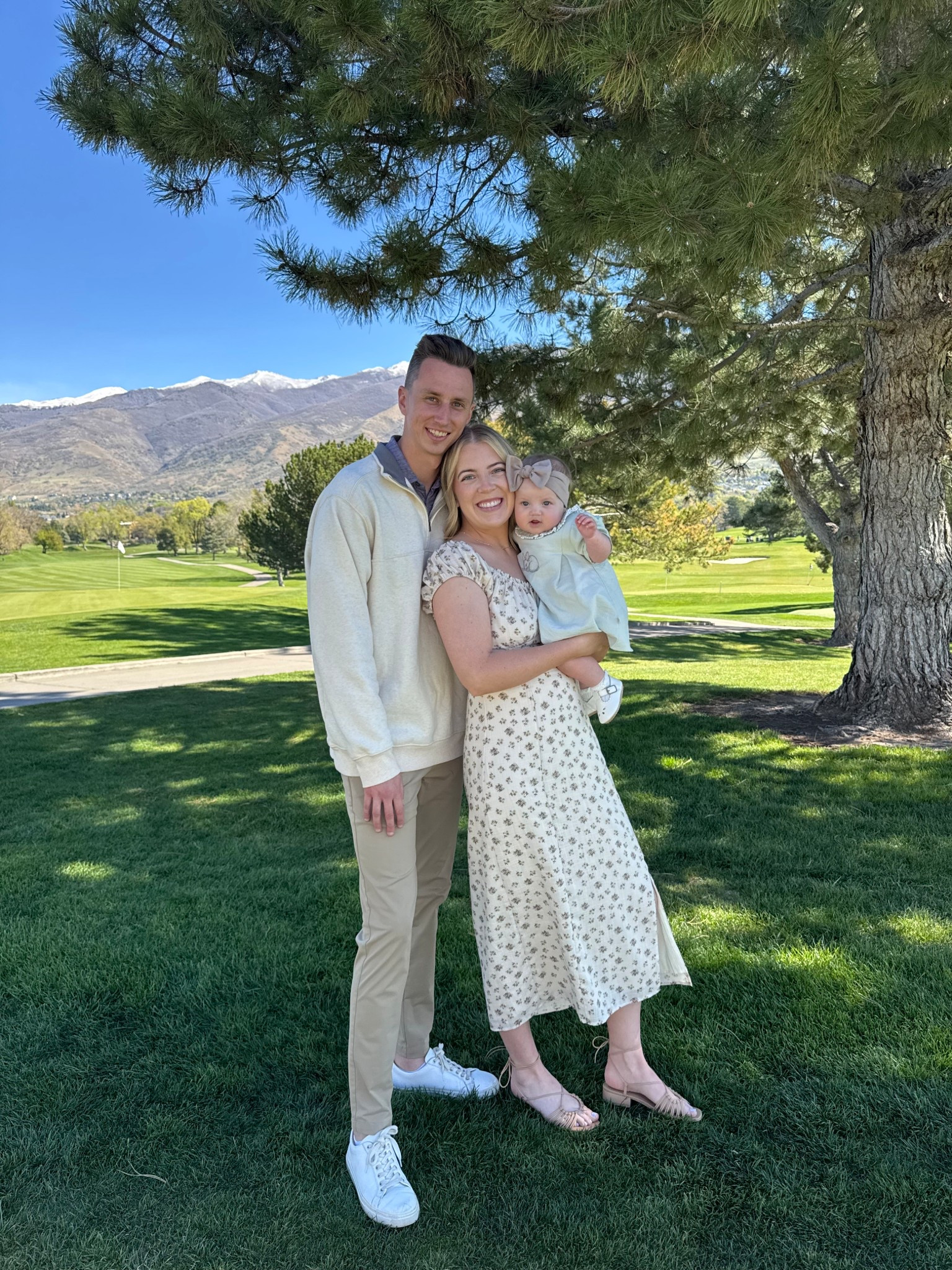 This dress I wore for Easter is finally live at Henly! The most flattering dress, felt so pretty in it! Would be cute for Mother’s Day and spring/summer.

#LTKMothersDay #LTKootd #LTKmomlife