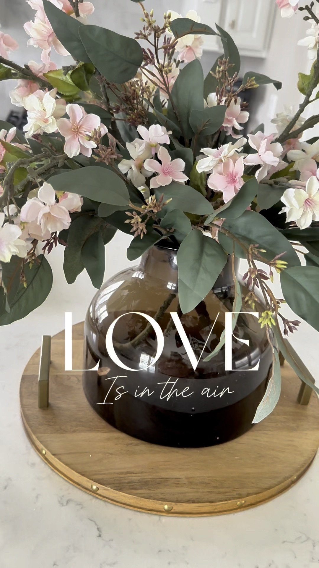 V-day home
Inspo ❤️

#LTKfindsunder50 #LTKhome #LTKSeasonal