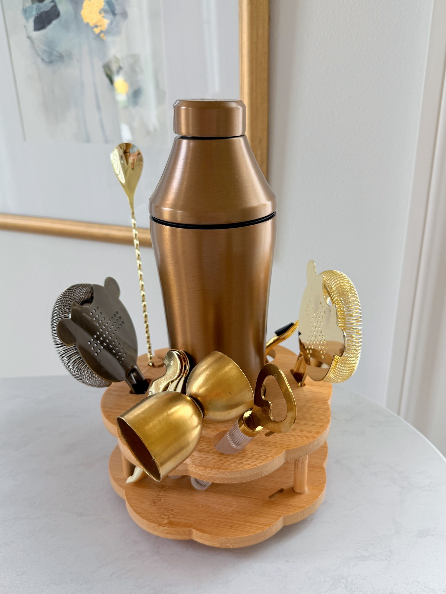 Stock the bar with me using organizer found on Amazon!!

#barcart #homedecor #homeorganization #shaker #amazonfinds #mothersdaygifts

#LTKHome #LTKMothersDay