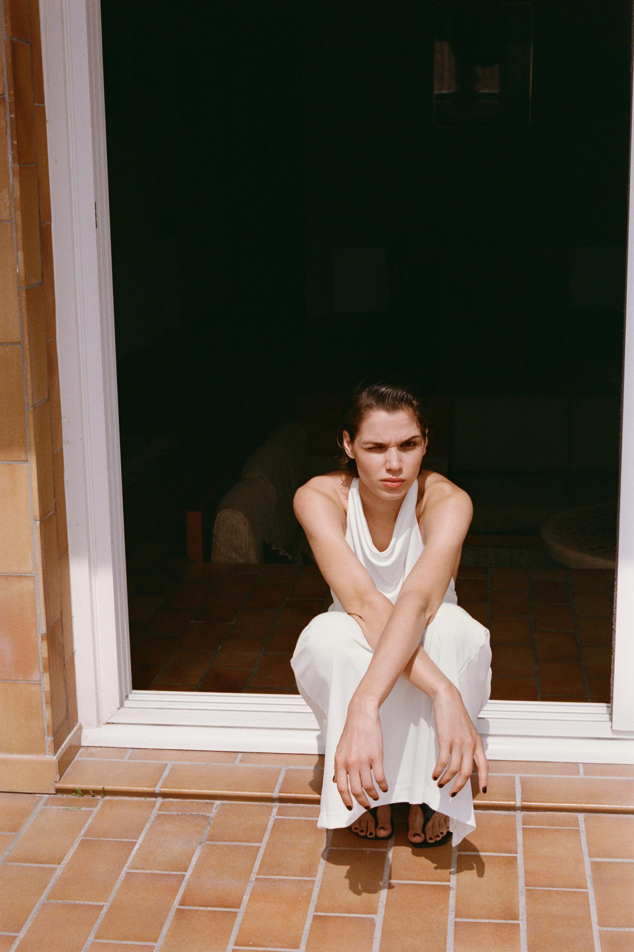 LONG OPEN BACK HALTER DRESS | Zara US