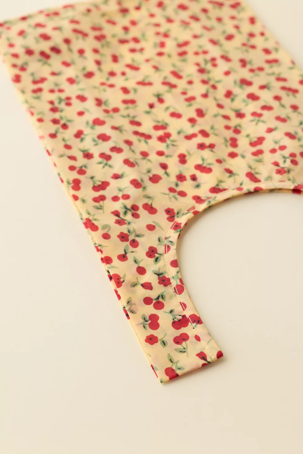 BAGGU UO Exclusive Cherry Land Baby Baggu Reusable Tote Bag | Urban Outfitters (US and RoW)
