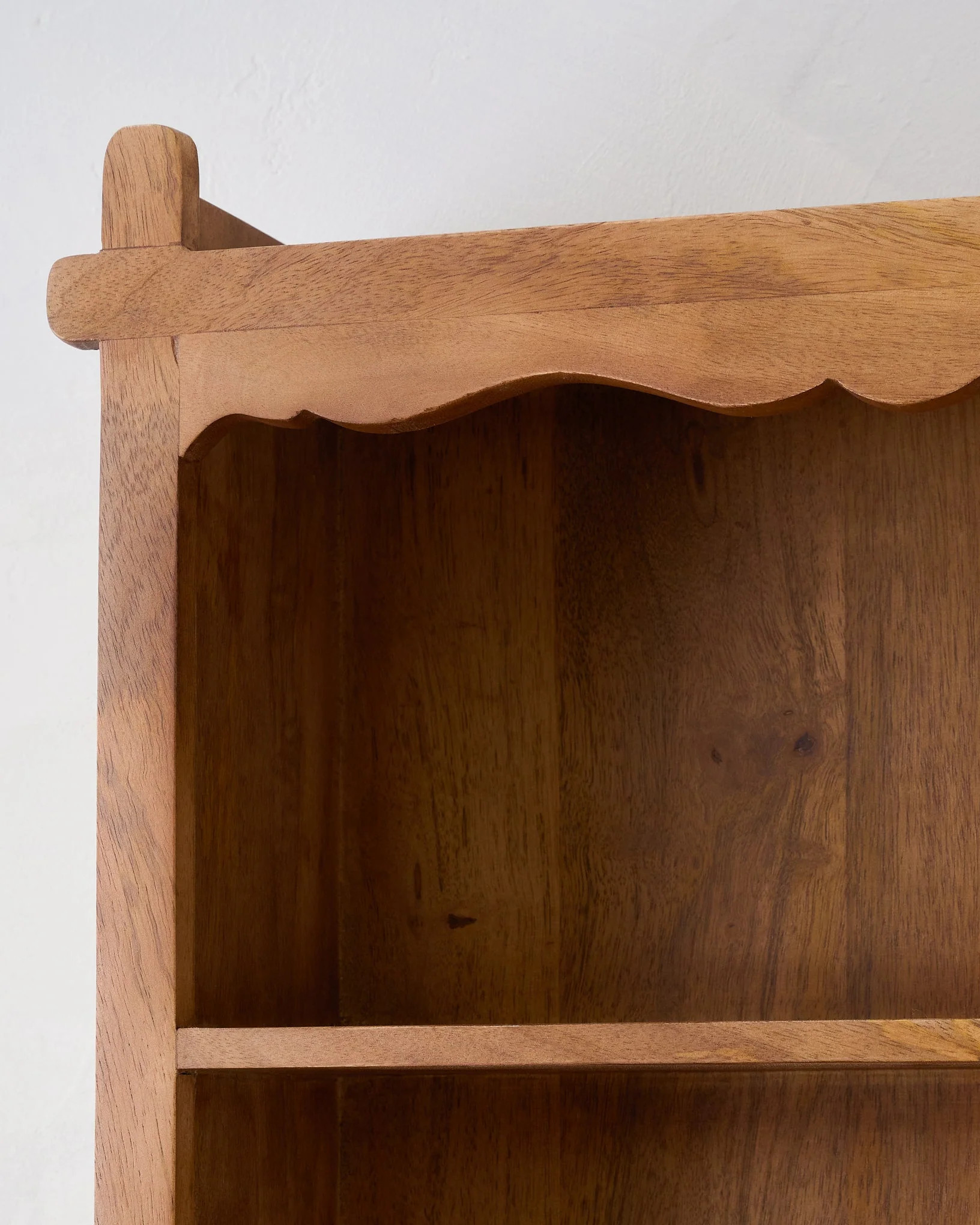 Daphne Wooden Wall Shelf | Magnolia
