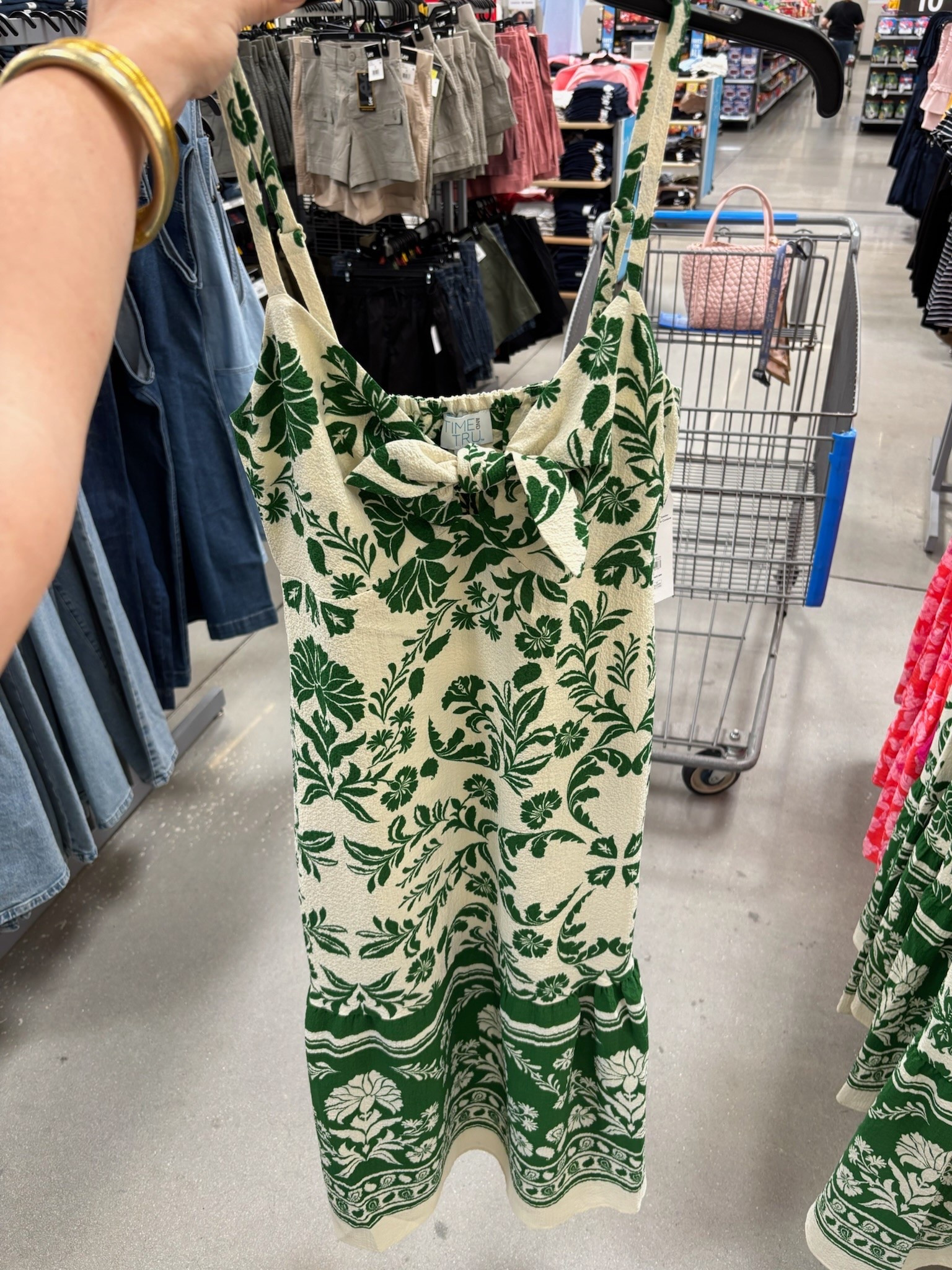 This green floral mini dress is such a cute warm-weather find 🌿 perfect for vacation, brunch, or a summer night out!

Spring, summer, vacation, beach, date night

#LTKootd #LTKSeasonal #LTKTravel
