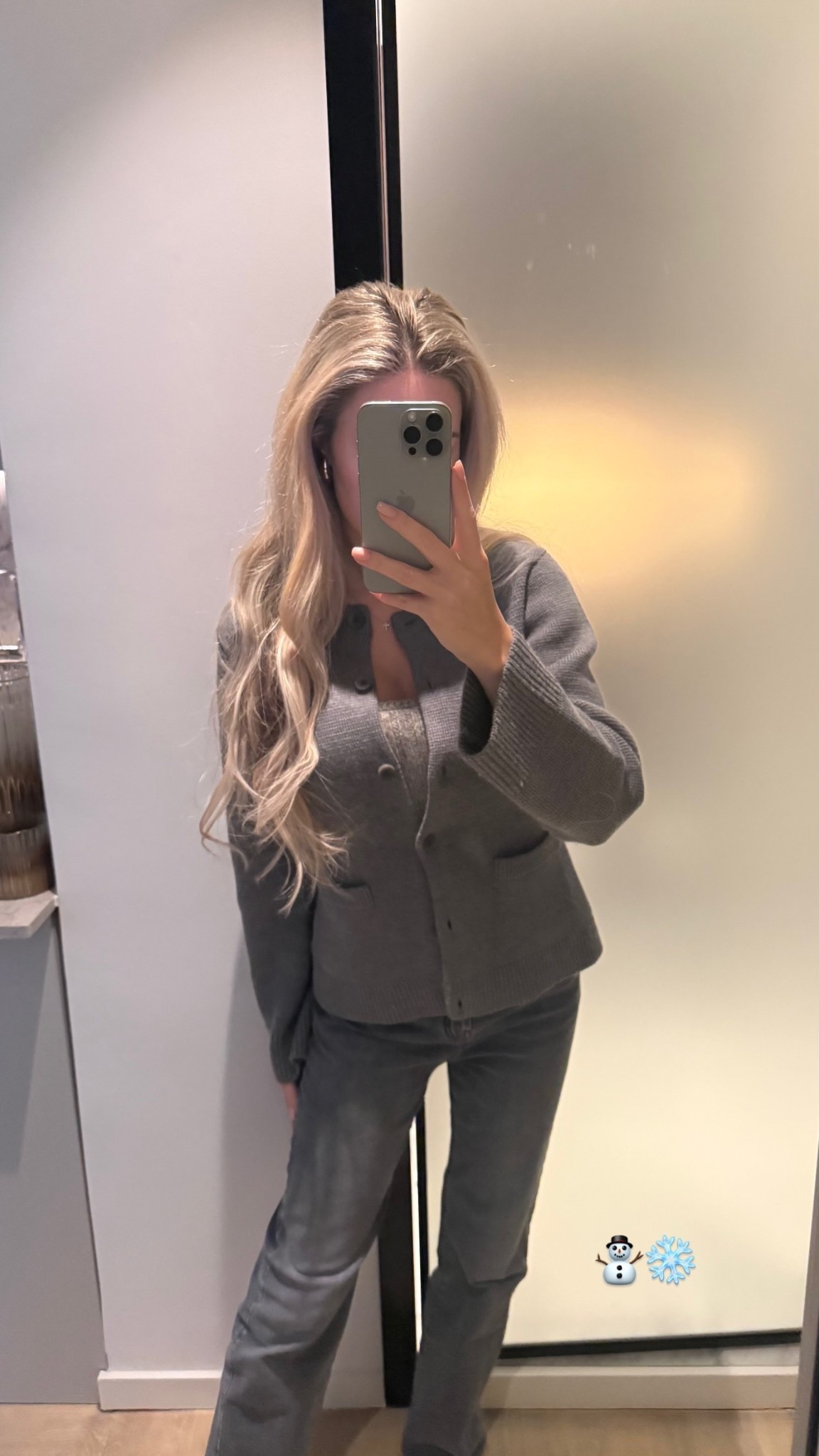 The perfect structure grey cardigan giving Khaite vibes but for a fraction of the price. Wearing a size M. On sale right now! 🩶

#LTKSeasonal #LTKootd #LTKSaleAlert