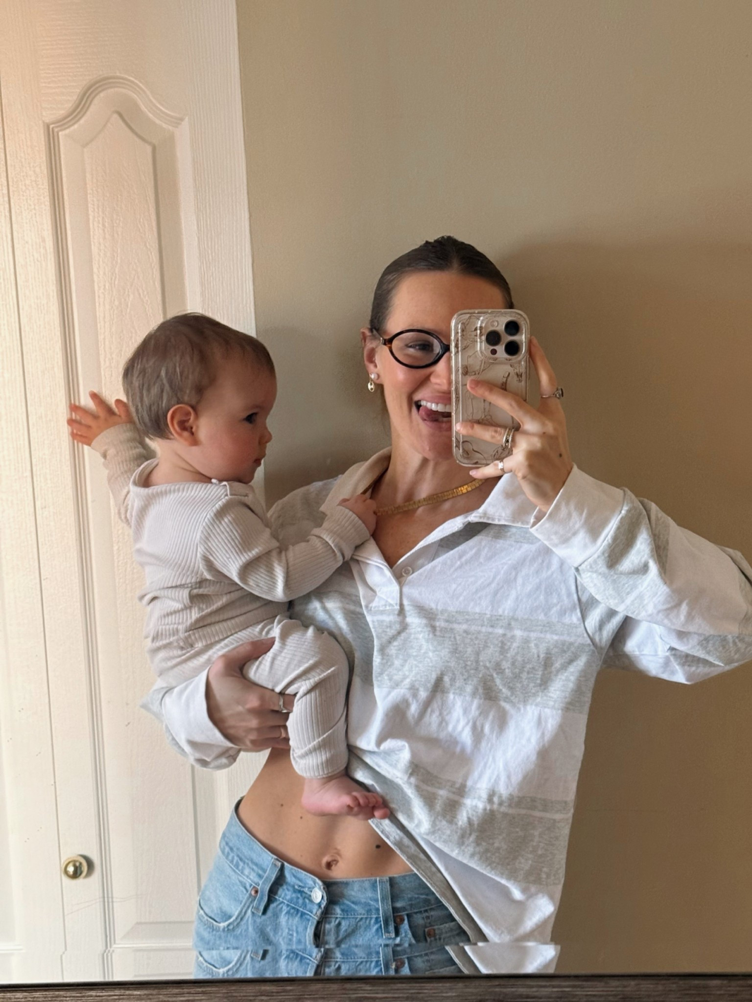 Casual spring look 

Jeans are my fav Levi 501 90 ankle in a 26