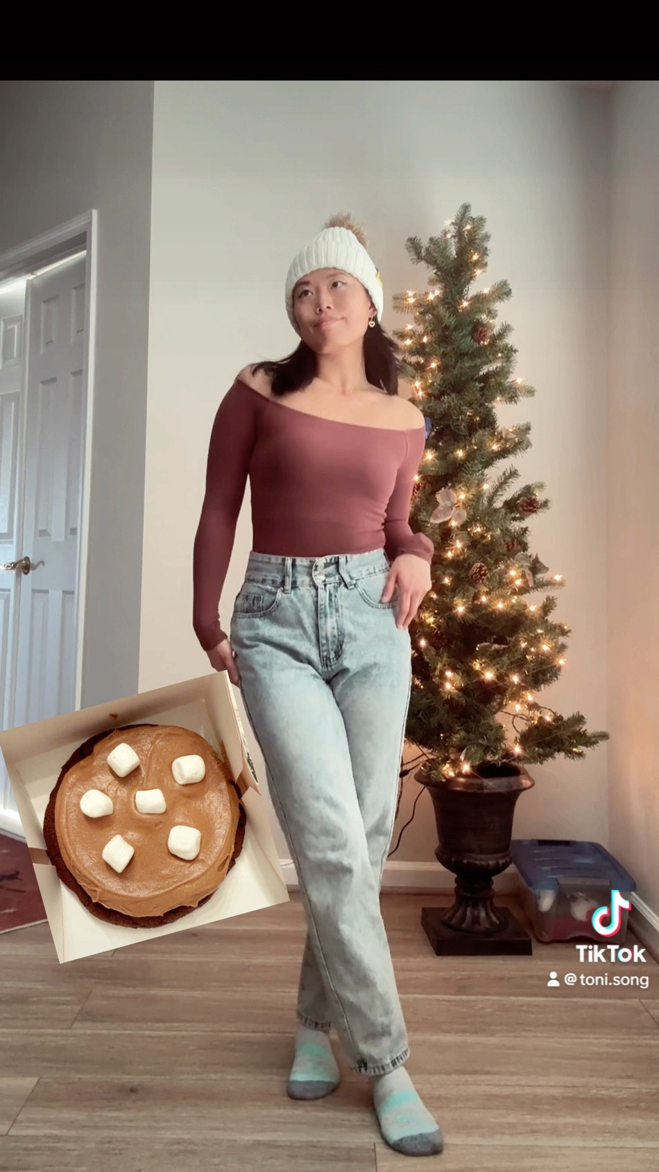 Off shoulder top, blue jeans, holiday outfit, white hat, cute chic outfit

#LTKSeasonal #LTKstyletip #LTKVideo