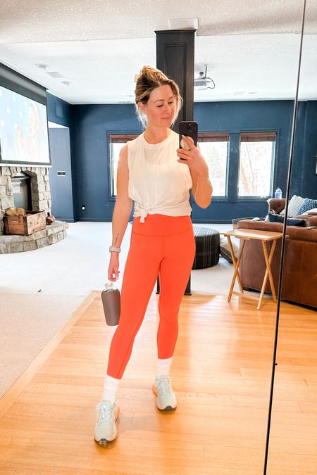 Working out in my tomato pants 🍅 

#LTKFind #LTKstyletip #LTKfit