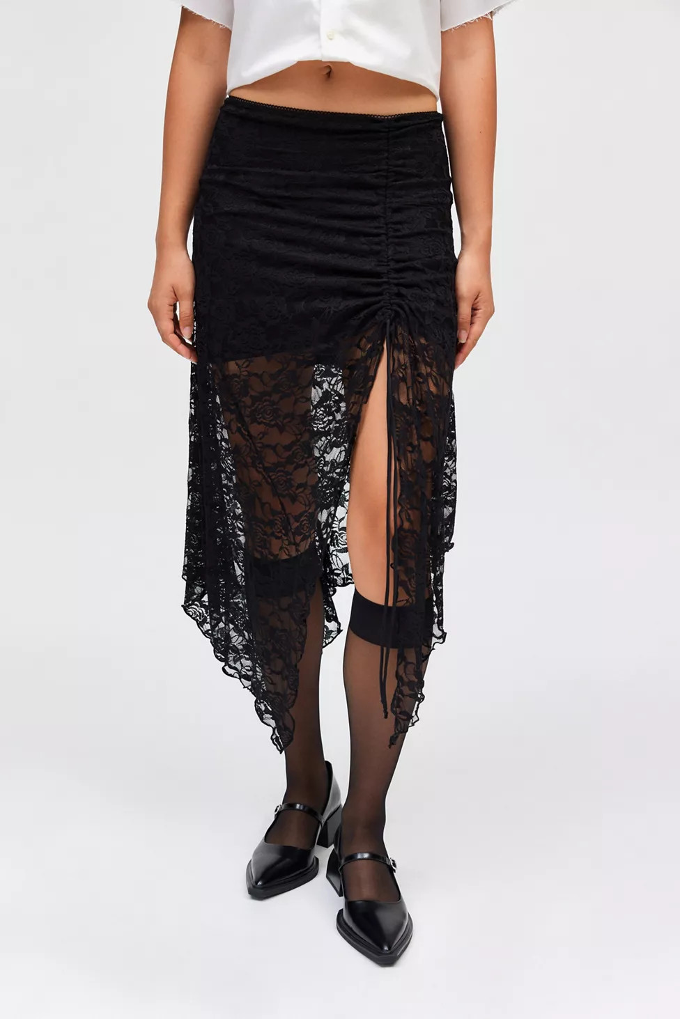 Kimchi Blue Harriet Asymmetrical Lace Skirt | Urban Outfitters (US and RoW)