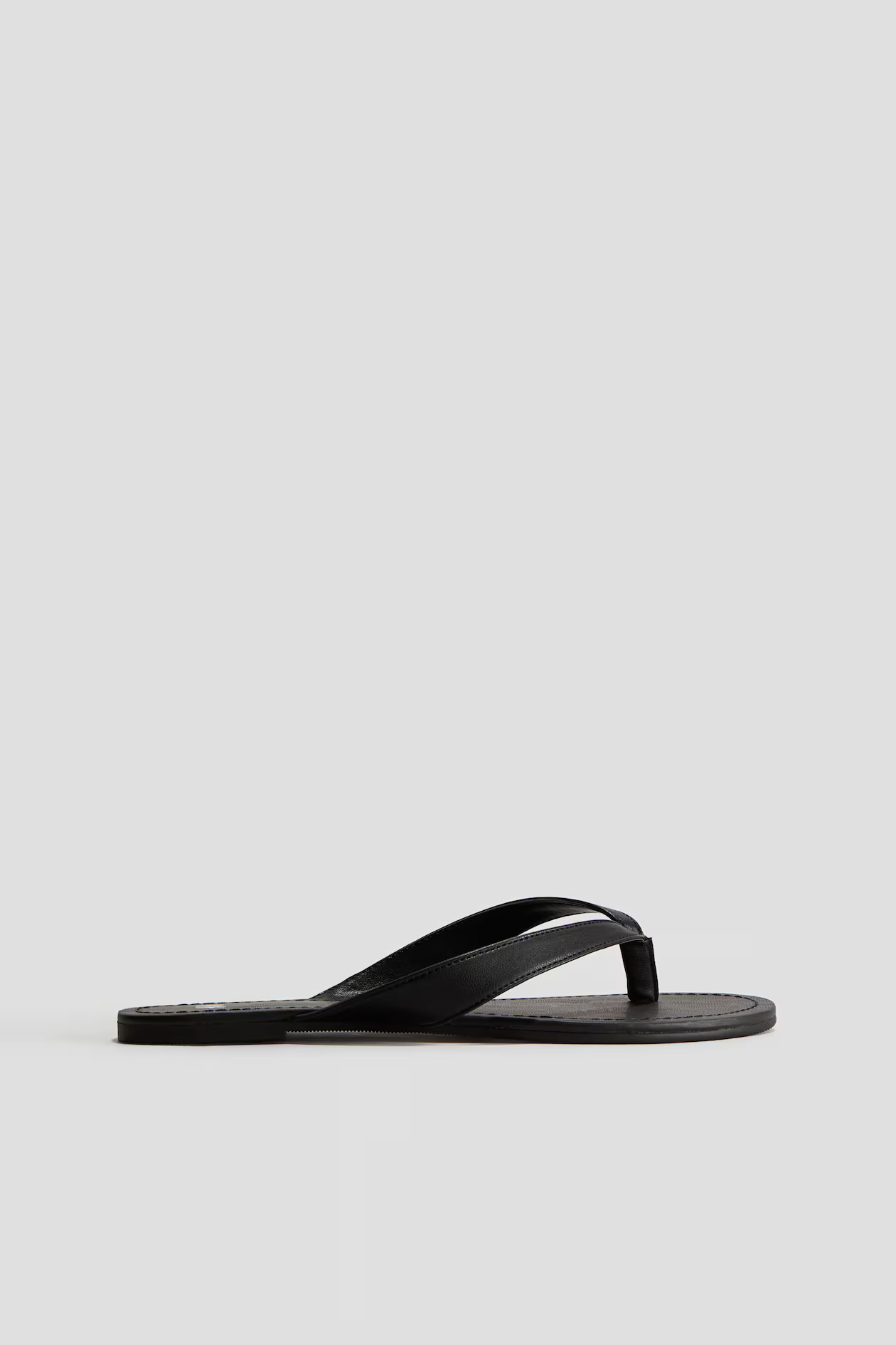 Flip-flopsNot saved to favourites£12.99Colour:BlackSelect size   2    3    3.5    ... | H&M (UK, MY, IN, SG, PH, TW, HK)