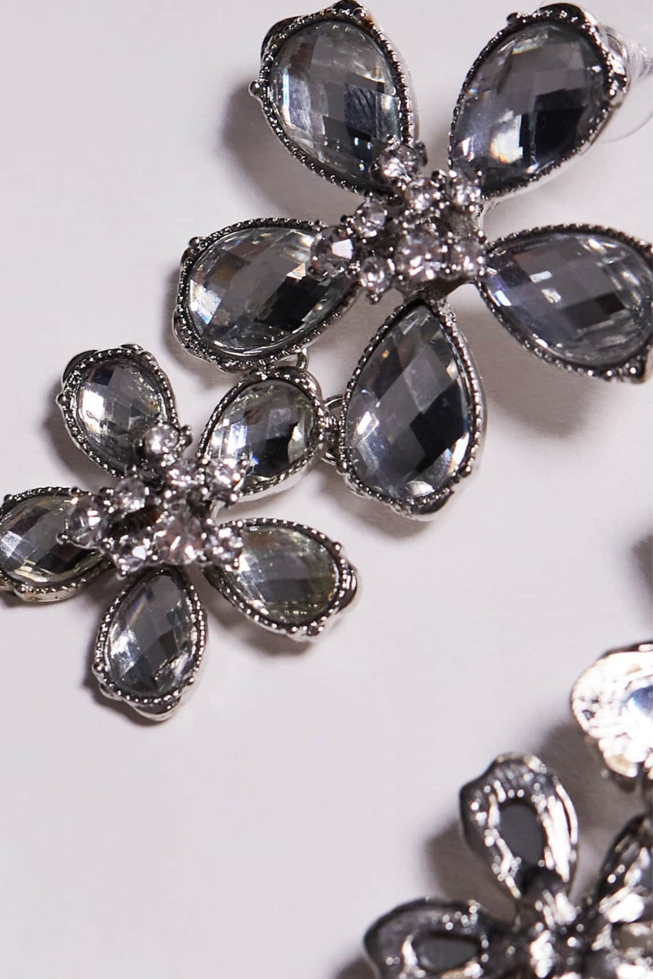 Earrings 

#LTKCyberWeek #LTKeurope #LTKpartywear