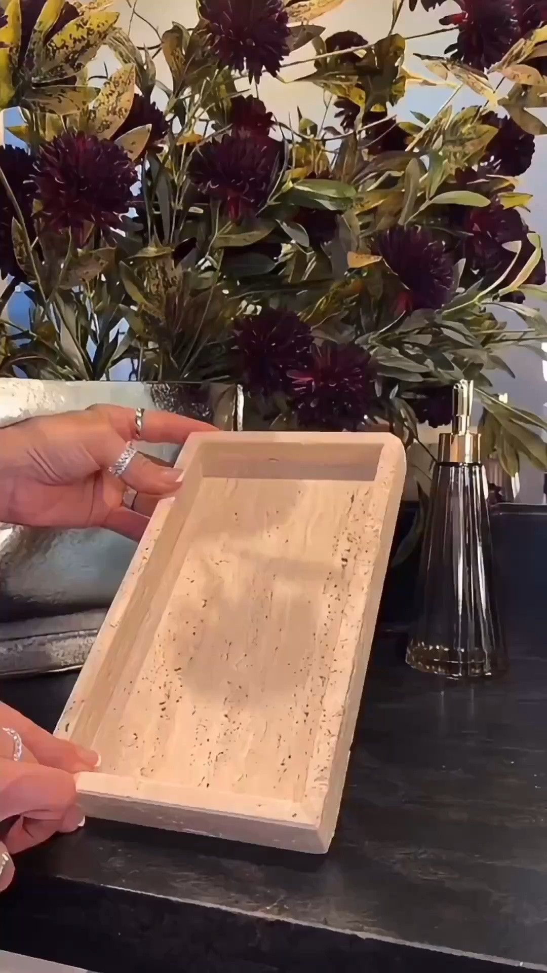 Looks expensive? Isn’t. Extravagant? Absolutely. This luxe look is surprisingly easy to recreate. Personalized disposable napkins, a unique vase with florals, and a warm candle instantly elevate your bathroom into a polished, high‑end space. Small curated touches make all the difference and keep everything feeling refined.

Summerthompsonstyles

---

neutral bathroom decor luxe home styling modern florals elevated accents cozy candlelight affordable luxe look home refresh interior inspiration

#LTKActive #LTKvlog #LTKselfcare