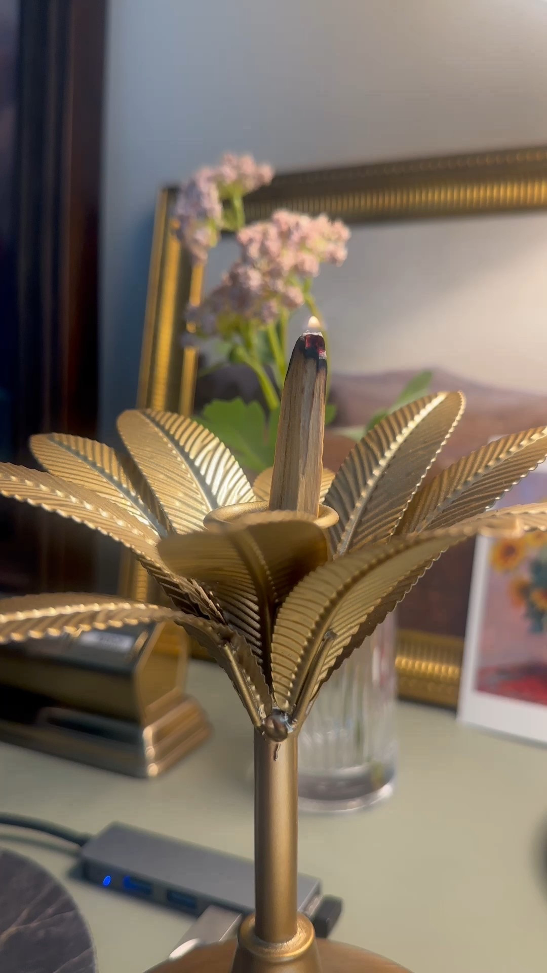 encontré este candle holder pero me encanto para también usarlo para poner incienso 

#LTKSeasonal #LTKHome #LTKSpringSale