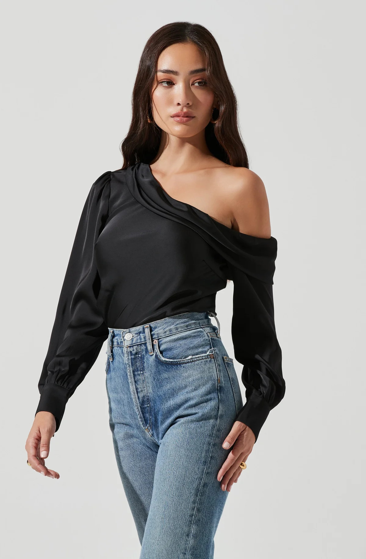 Asymmetrical One Shoulder Long Sleeve Top - BLACK / S | ASTR The Label (US)