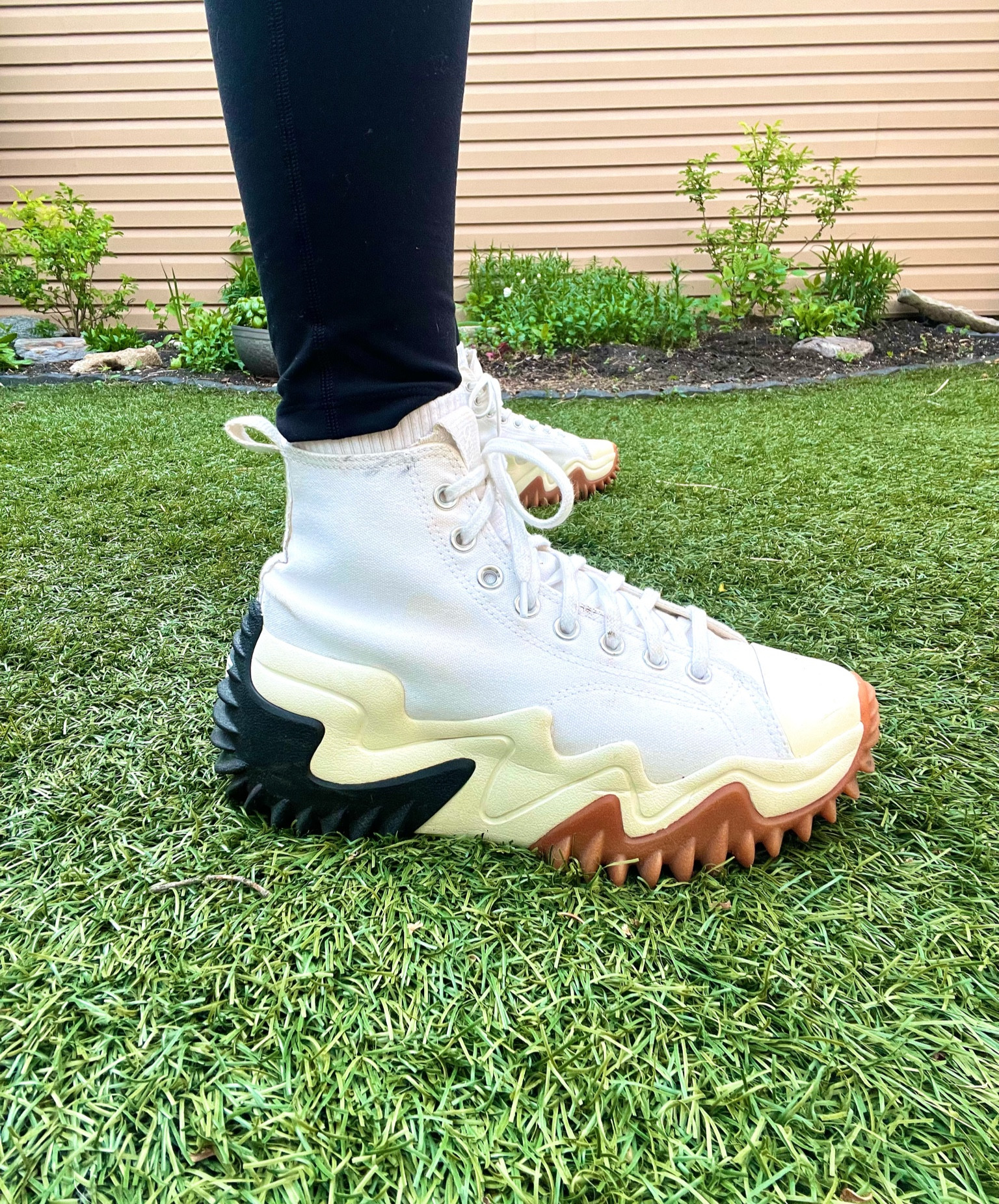 Comfiest shoes you’ll ever own with style platform converse 🖤 outfit

#LTKShoeCrush #LTKStyleTip #LTKGiftGuide