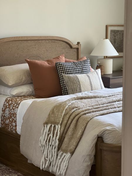 Neutral bedroom inspiration.

This tan block print quilt is perfect for year round bedding!

Kantha quilt
Amber interiors
McGee
Block print
Gingham pillow
Mohair blanket
Linen comforter
Guest room


#LTKFind #LTKhome #LTKsalealert