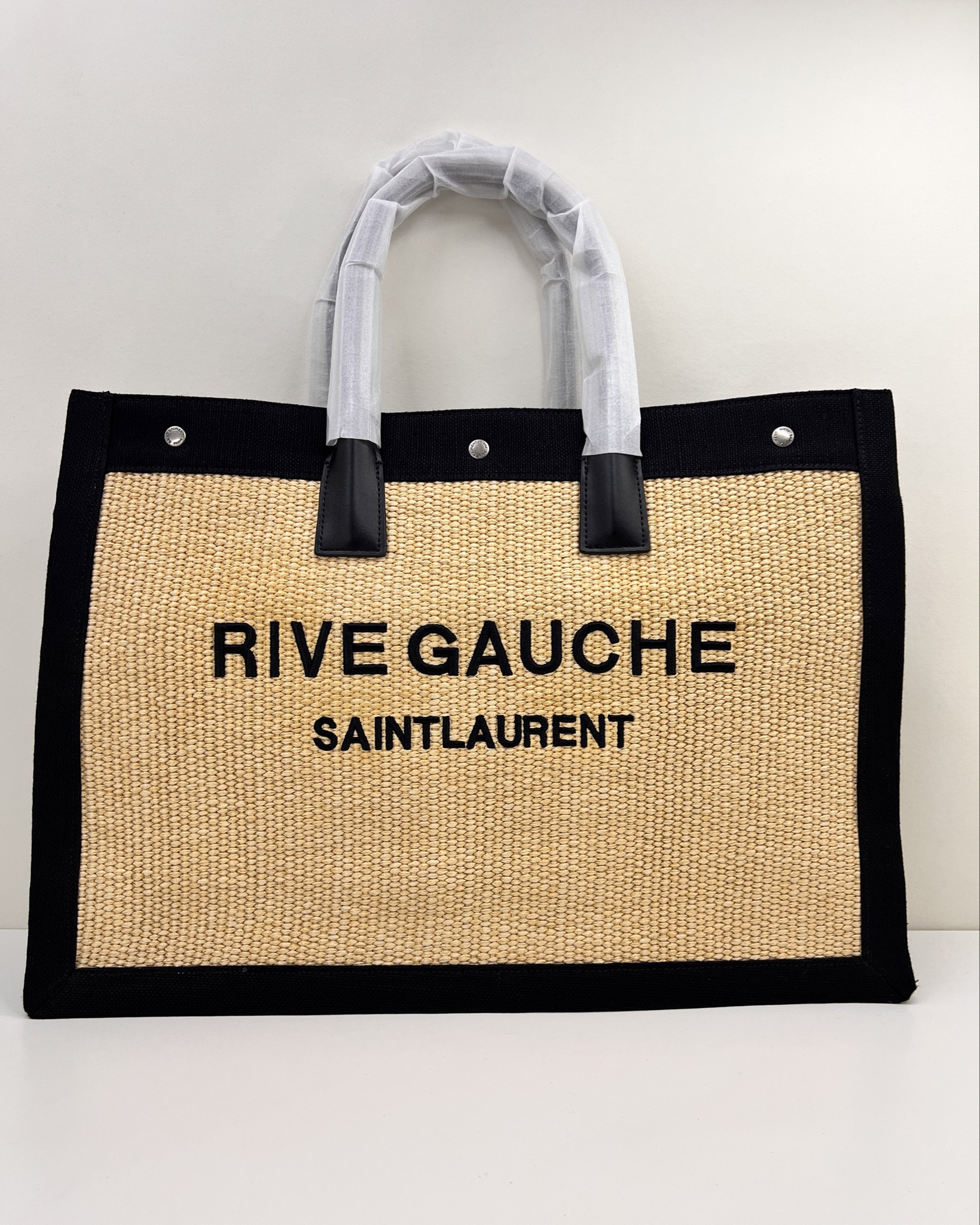 YSL Handbag rive gauche tote Bag （replica ）

#LTKworkwear #LTKfitness #LTKGiftGuide