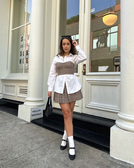 What would Blair Waldorf do? 🍂☕️🤎





Fall transition outfits, September ootd, Pinterest inspired, fall style,
Fall aesthetic, minimal outfit, fall fashion, NYC style, model off duty, Blair Waldorf style, preppy style, plaid skirt, fall plaid
#falloutfitideas #nycstyle #fallfashiontrends #fallstyle 

#LTKshoecrush #LTKSeasonal #LTKstyletip