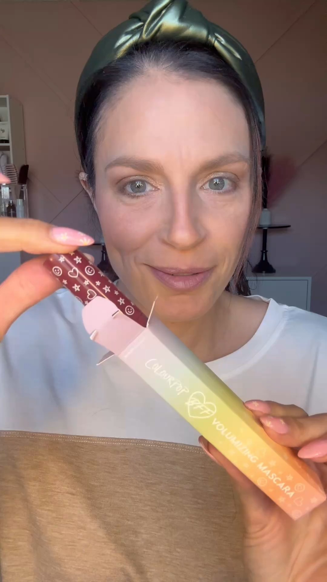 ColourPop BFF volumizing mascara #colourpop #mascara #beauty #lashes #makeup 

#LTKBeauty