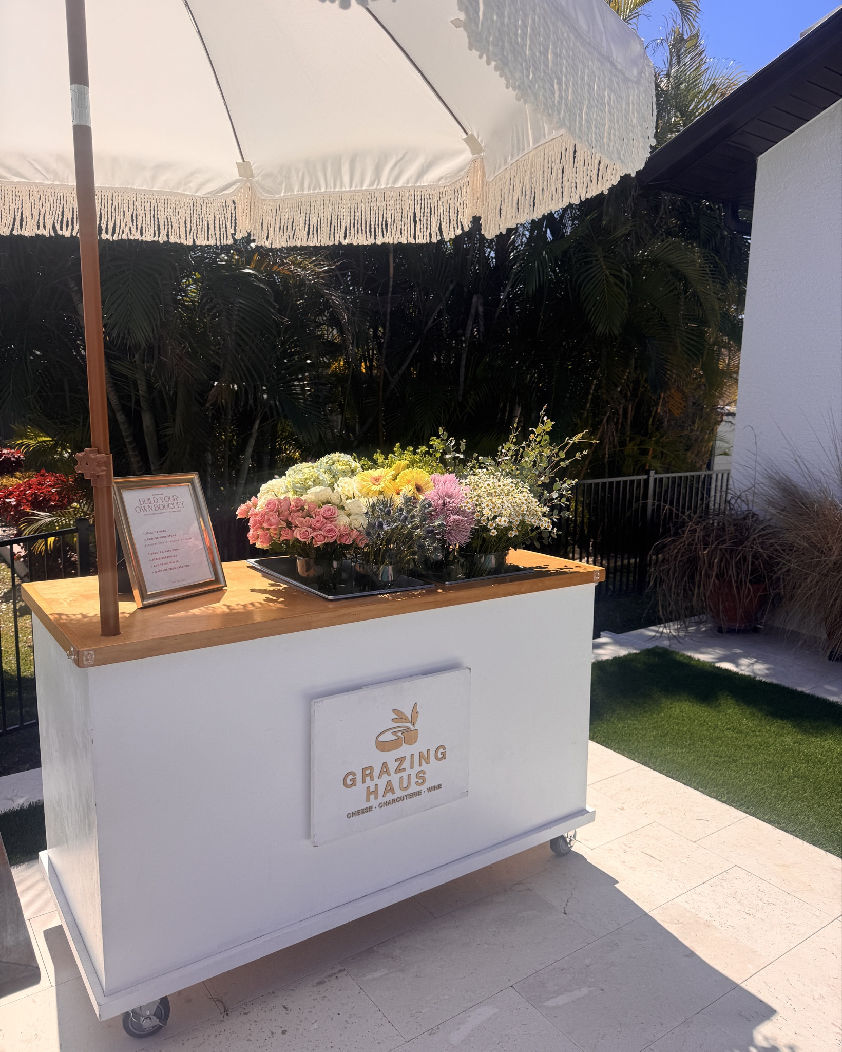 Everything I used for my Galentine’s hosting setup 🤍
Warm woods, brass accents, natural textures.
If your home leans warm, starts here. 
💌Send this to your hostess friend.