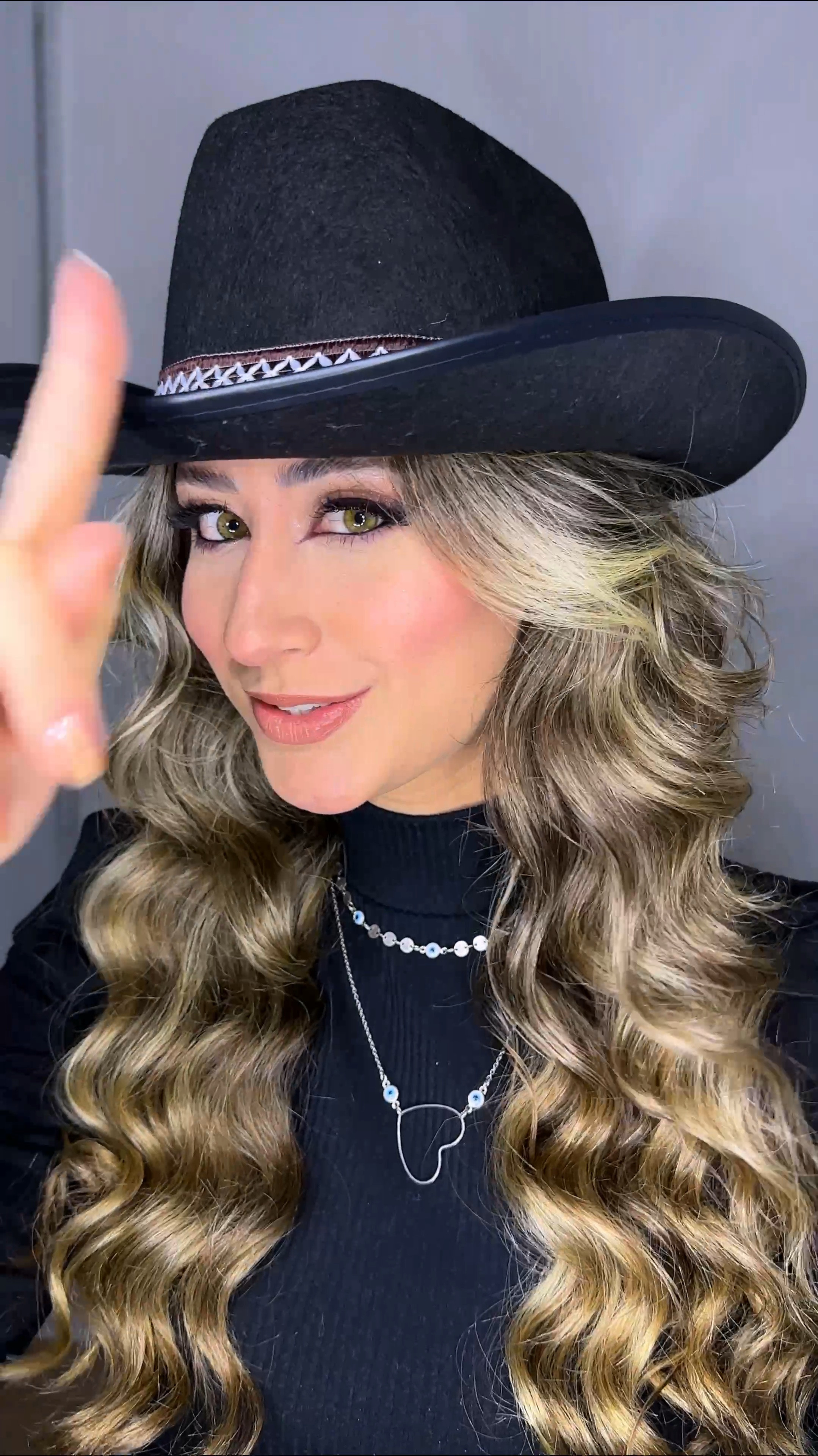 Inclusive, uma ideia linda de make pra festa do peão , não acham? #ltkcon #ltkconbr2023

#LTKbrasil #LTKbeauty