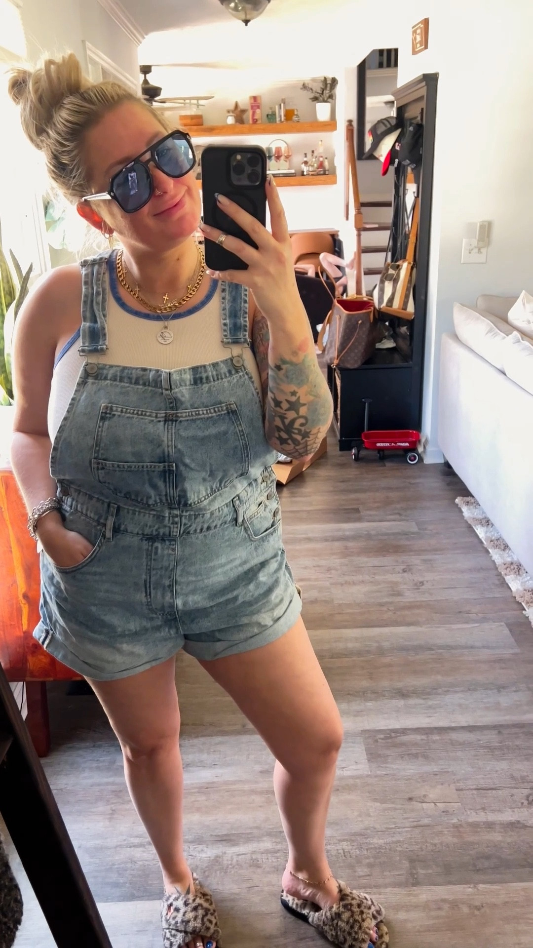 I’m telling you these tanks are a MUST for summer 

Tank large
Overalls large 

#LTKFindsUnder100 #LTKSeasonal #LTKMidsize