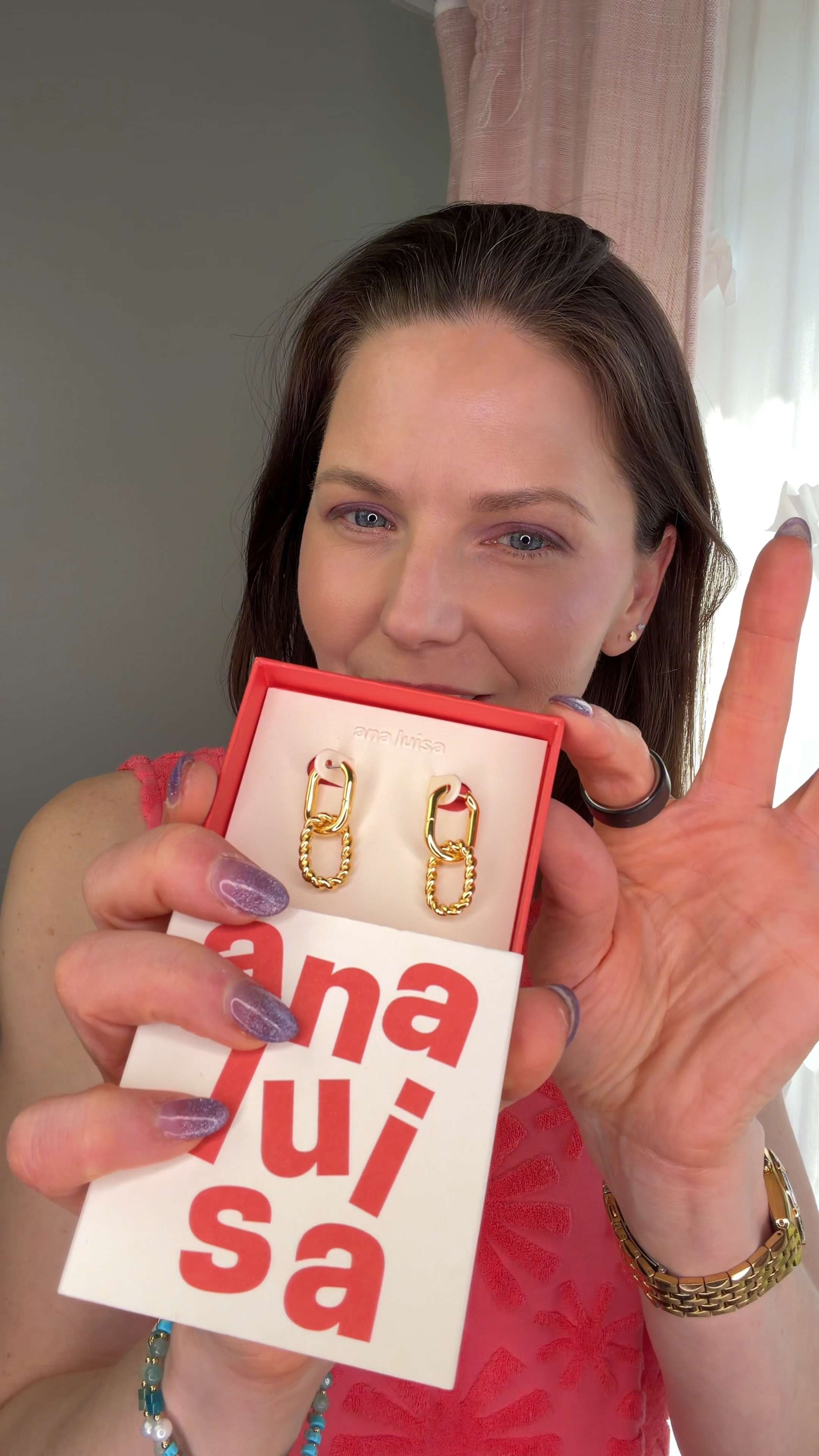 Everyday jewelry that just *works* 🤍 I’ve been reaching for my Ana Luisa Ash double hoops and Lev puffy heart earrings nonstop—timeless, lightweight, and effortlessly elevate even the simplest outfits. I love that these pieces are made with sustainability in mind and backed by a solid warranty, so you can feel good about wearing them on repeat. Easy, elevated, and made to last ✨
 

 #LTKootd #LTKOver40 #LTKBeauty