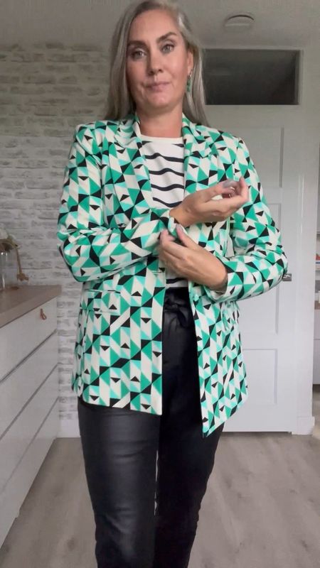 30 days of fall/winter outfits 

outfit inspiration, autumn style, Long tall Sally, white striped sweater, green and white geometric blazer, H&M, Vero Moda, about you, Nederland.

#LTKstyletip #LTKeurope #LTKSeasonal