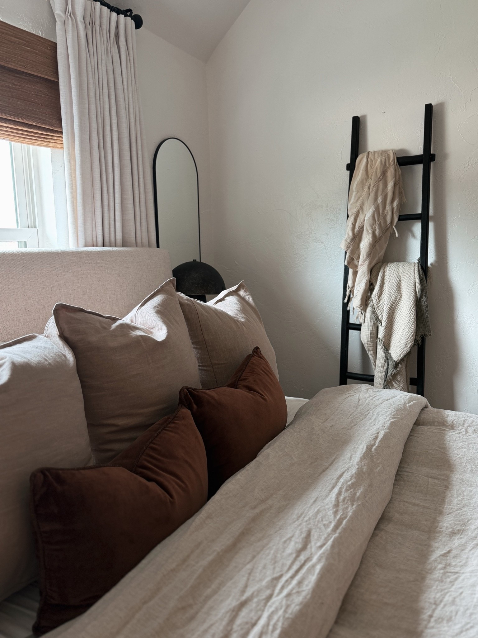 Added the coziest blanket ladder to this empty guest room wall - it’s TALL!

#LTKHome
