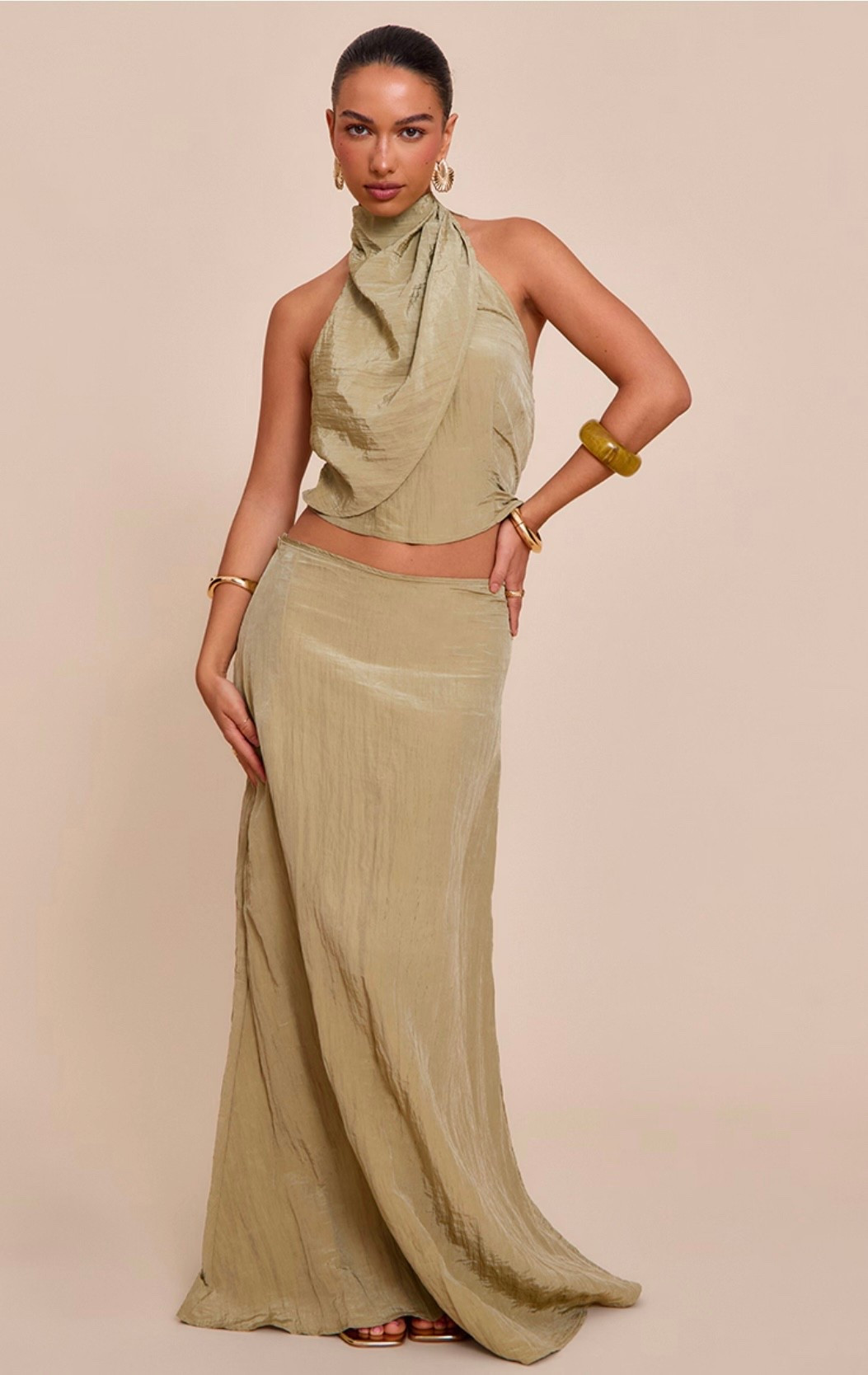 Effortlessly luxe in this olive green set from Pretty Little Thing 🤎 Whether you're heading to a summer soirée or just want to feel like that girl, this look is giving goddess energy.

📍Linked this full look on my LTK – run don’t walk, it’s selling fast!

#PrettyLittleThing #SummerSet #MatchingSet #ChicStyle #EveryBODYinPLT

#LTKStyleTip #LTKFindsUnder50 #LTKSeasonal