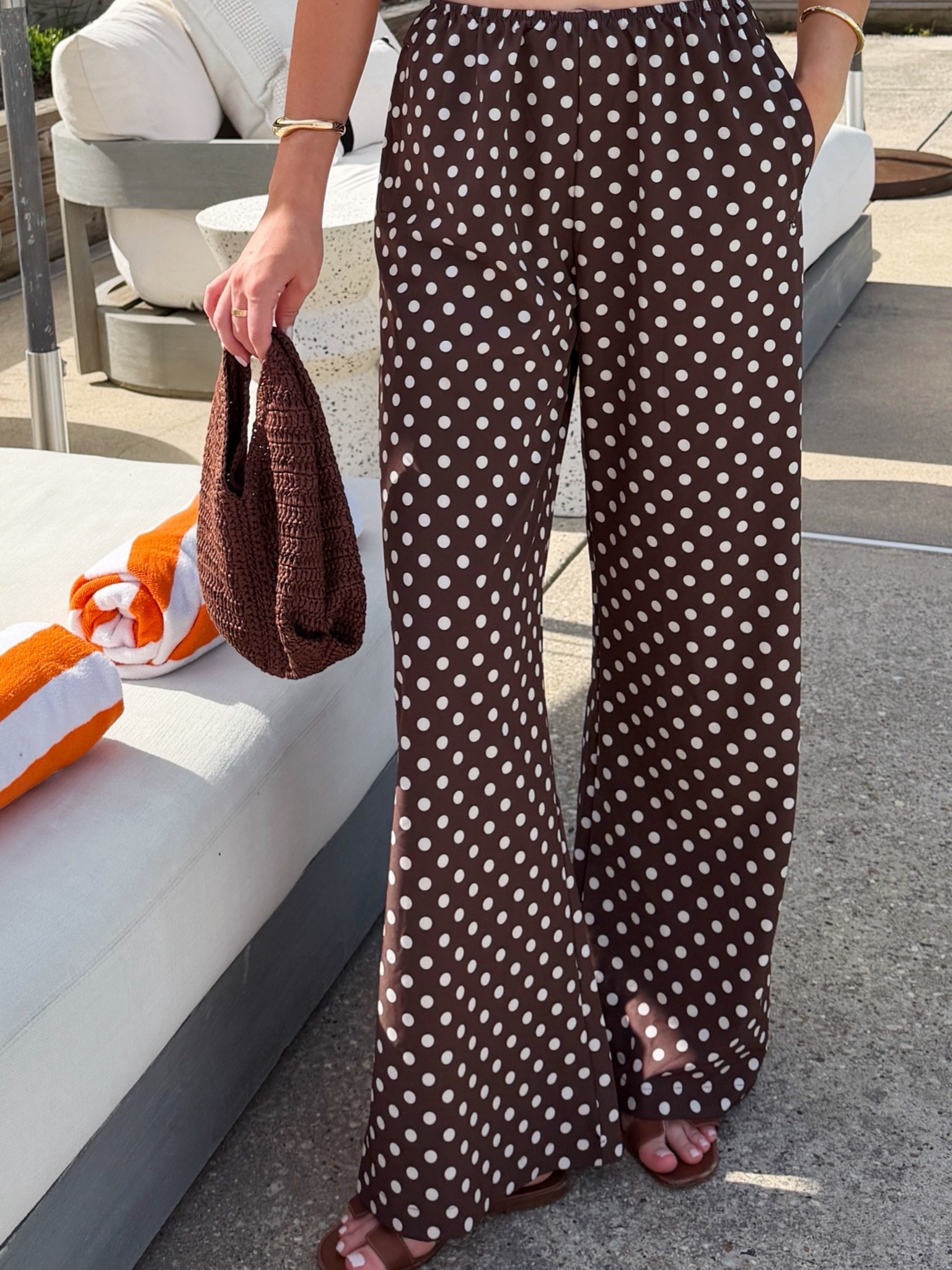 Shop my fun pants for the rest of summer from Albion Fit! 🤎