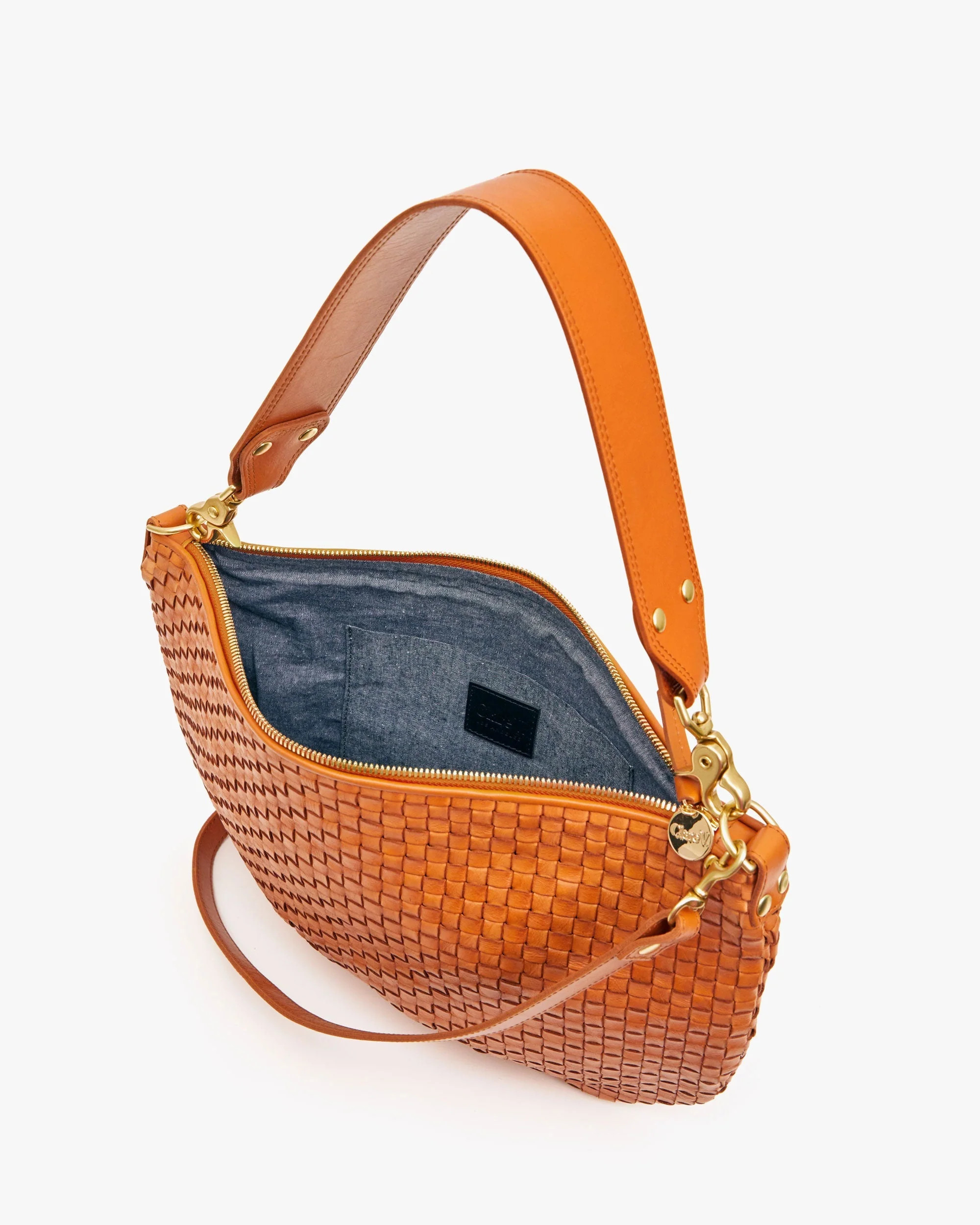Moyen Messenger | Clare V.