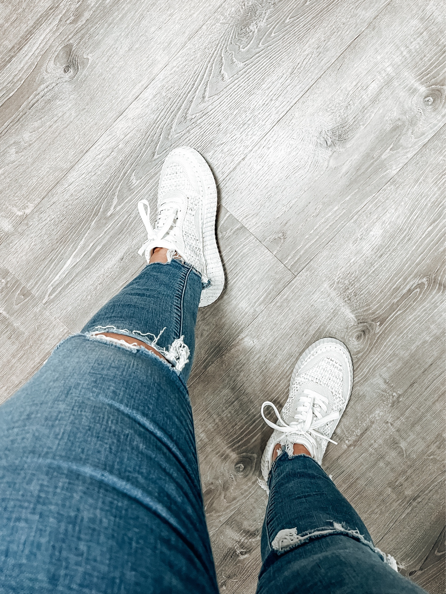 Platform sneakers great for any season! 

Fall sneakers 
Tweed sneakers
Casual shoes
Sneakers 
Casual outfit 
Target finds 



#LTKShoeCrush #LTKOver40 #LTKFindsUnder50