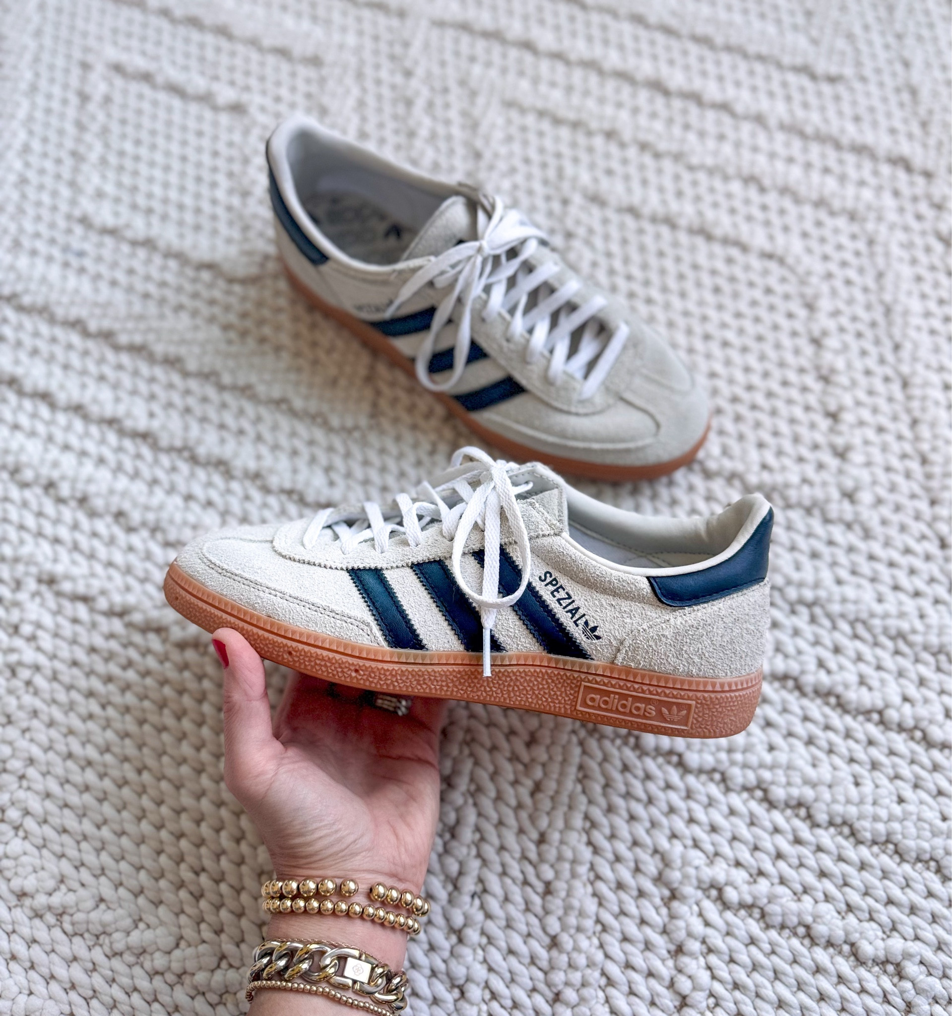 My favorite neutral Samba sneakers are back in stock🎉 these were a favorite last winter in spring, I styled them a ton!! You can scroll back through my shop to find lots of outfit ideas

I got my true size in these very comfortable minimal sneakers 


#LTKOver40 #LTKShoeCrush #LTKBacktoSchool