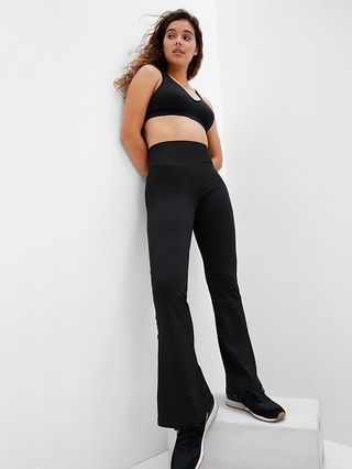 GapFit Sky High Studio Flare Leggings | Gap Factory