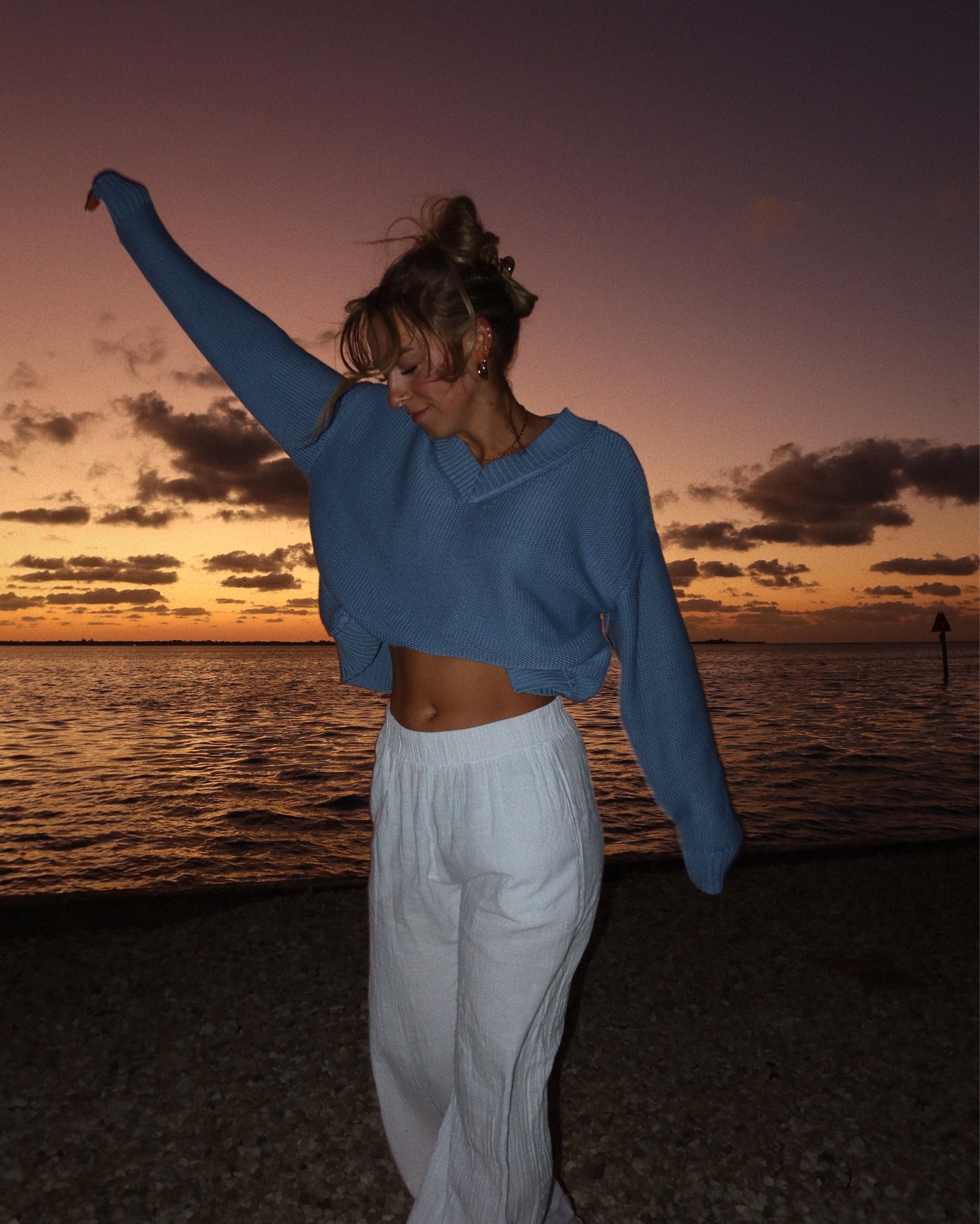 sunset chasing ‘fit 🌞 🌊

#springbreak #beachootd #beachoutfit #summerootd #summerstyle #summerootd #hollister #americaneagle 

#LTKFindsUnder100 #LTKSeasonal #LTKSwim