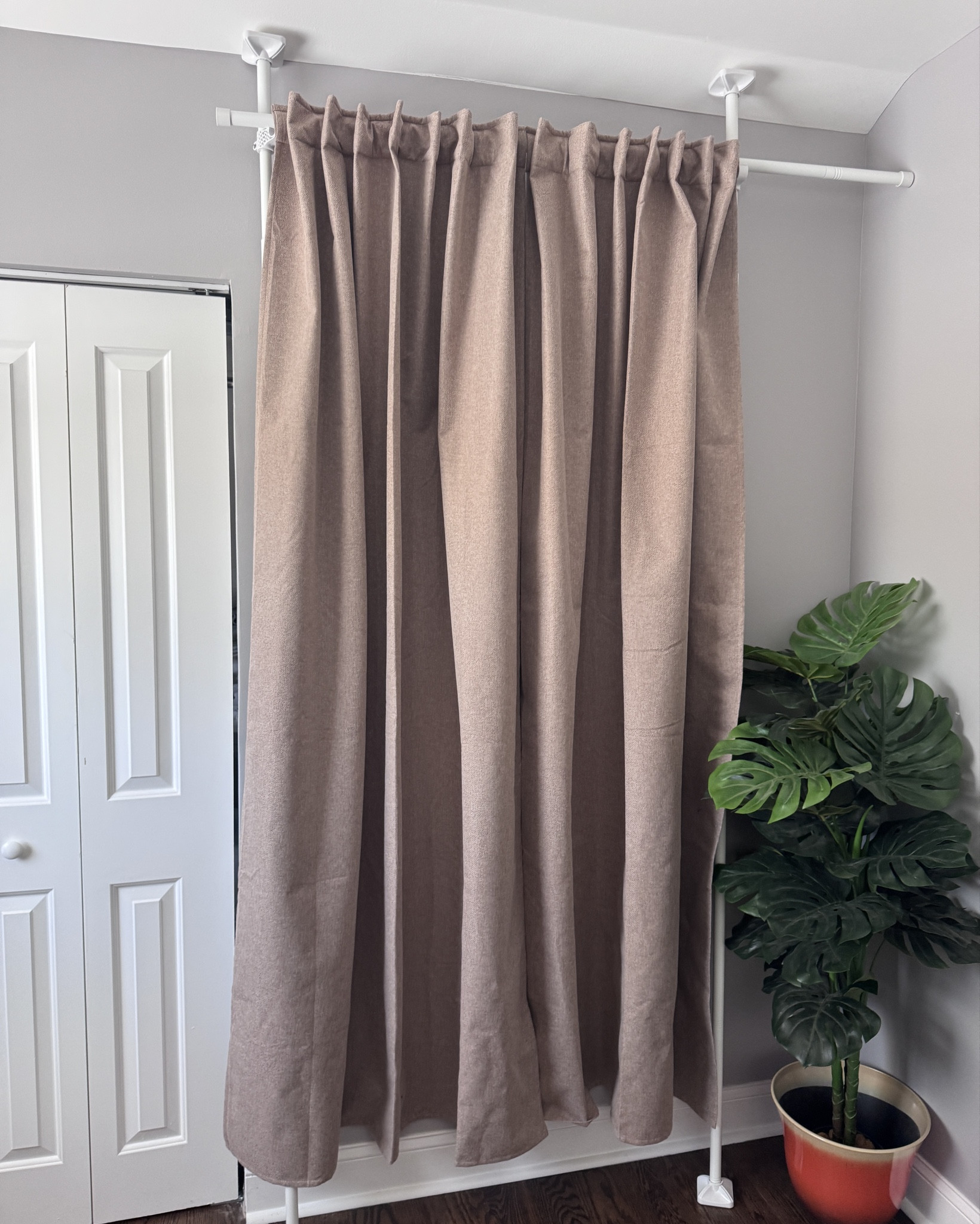 I think its Useful for content creators if you need. :) perfect for background check the size details as per your ceiling .

#LTKmomlife #LTKstorytime #LTKgrwm