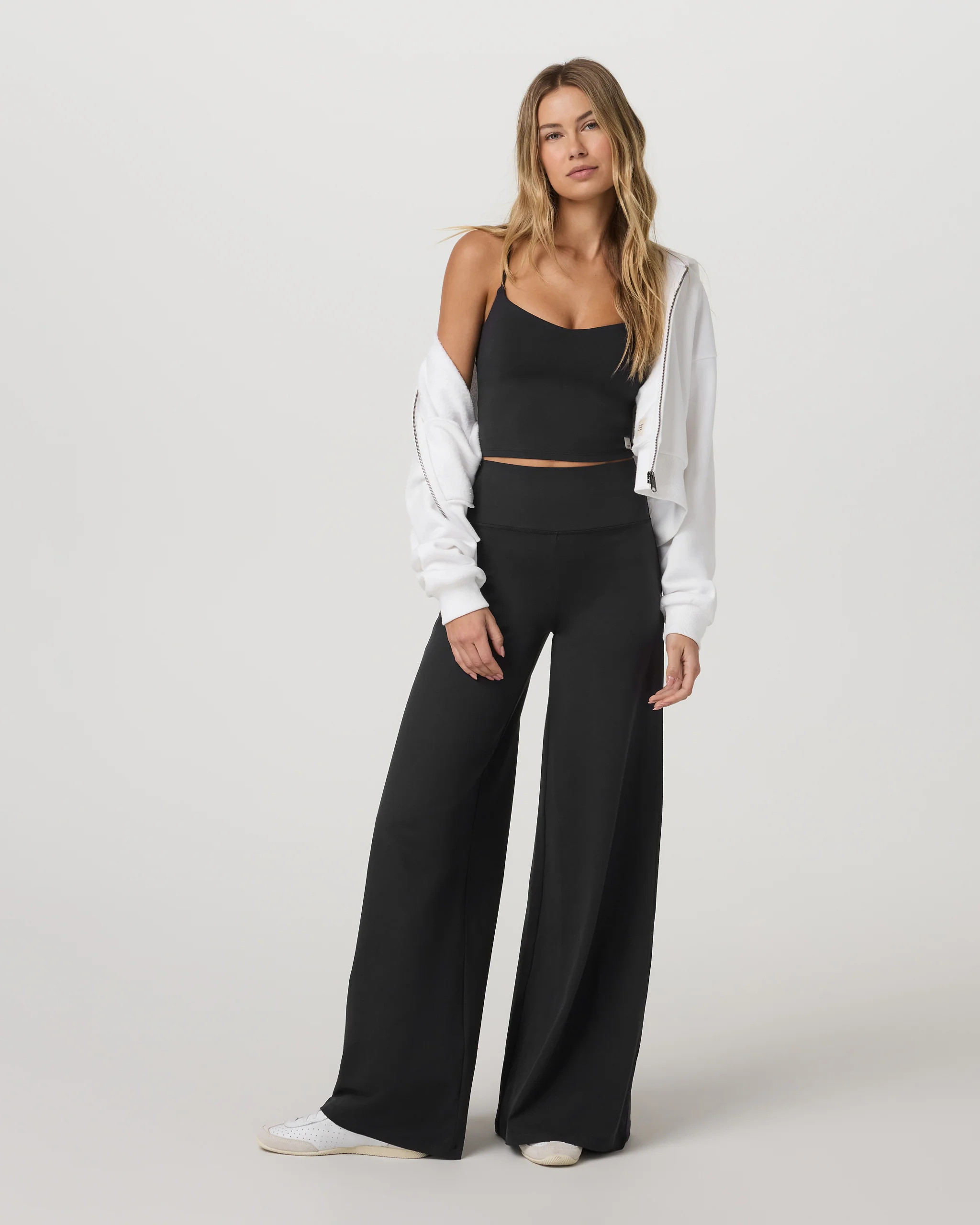 Halo Cami – Women's Solid Black Performance Knit Top – Vuori | Vuori Clothing (US & Canada)