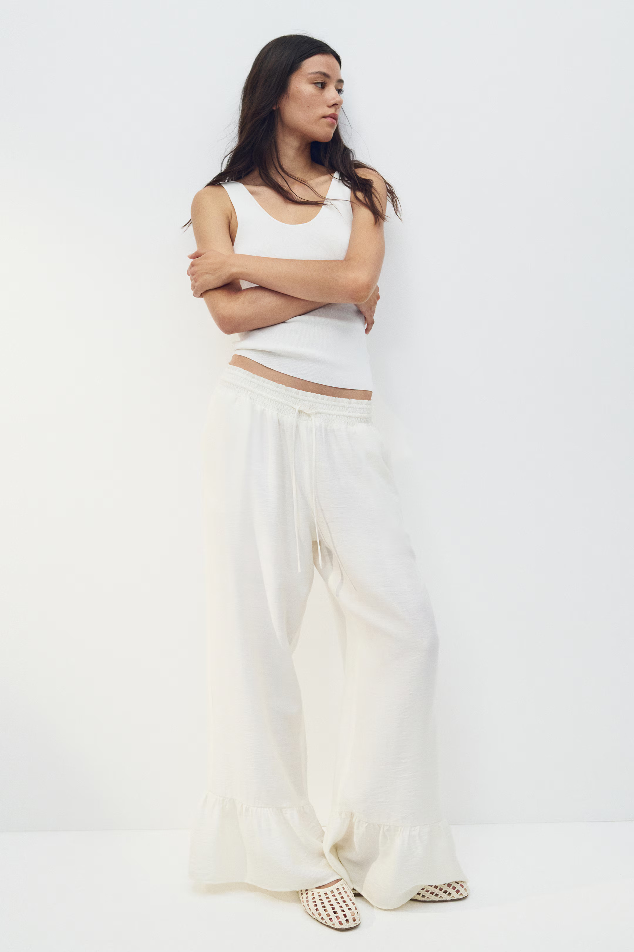 Ruffle-Trimmed Drawstring Pants | H&M (US + CA)