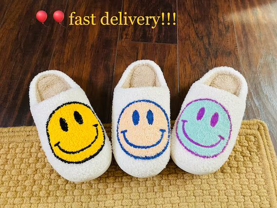 Happy face Big Smile Deco Slipper Shoe Short Plush Fleece Flats for Couple House Indoor Shoes, 20... | Etsy (US)