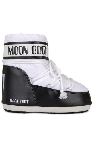 MOON BOOT Icon Low Nylon Boot in Black,White. Size 39-41. | Revolve Clothing (Global)