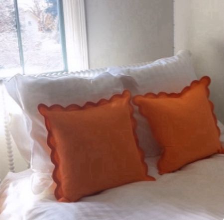 Shop my teen daughter’s room! Scalloped orange pillow shams, white bedding, white spindle bed and more!


#LTKSeasonal #LTKfindsunder100